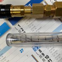 Detendeur double sortie pour bouteille iso raccord rapide avec ratometre pour soudage deux 2 postes ou inertage solutions des soudeurs ergonomique poste de travail soudure pro bout